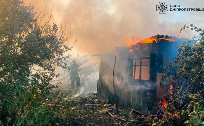 У Марганці ліквідували загорання на території садового товариства, що виникло внаслідок обстрілу